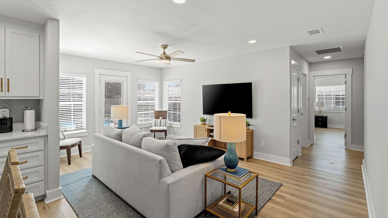 Photo of Livingroom in East Pensacola Heights