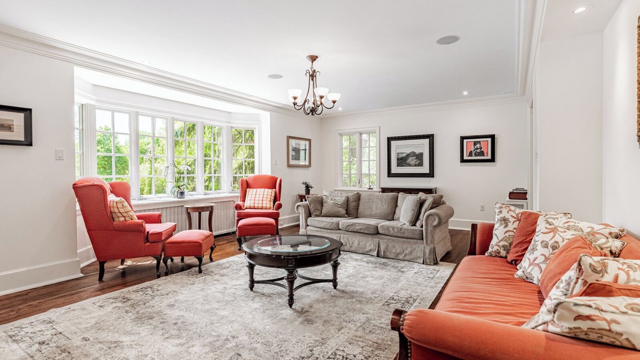 Photo of Livingroom in York Mills