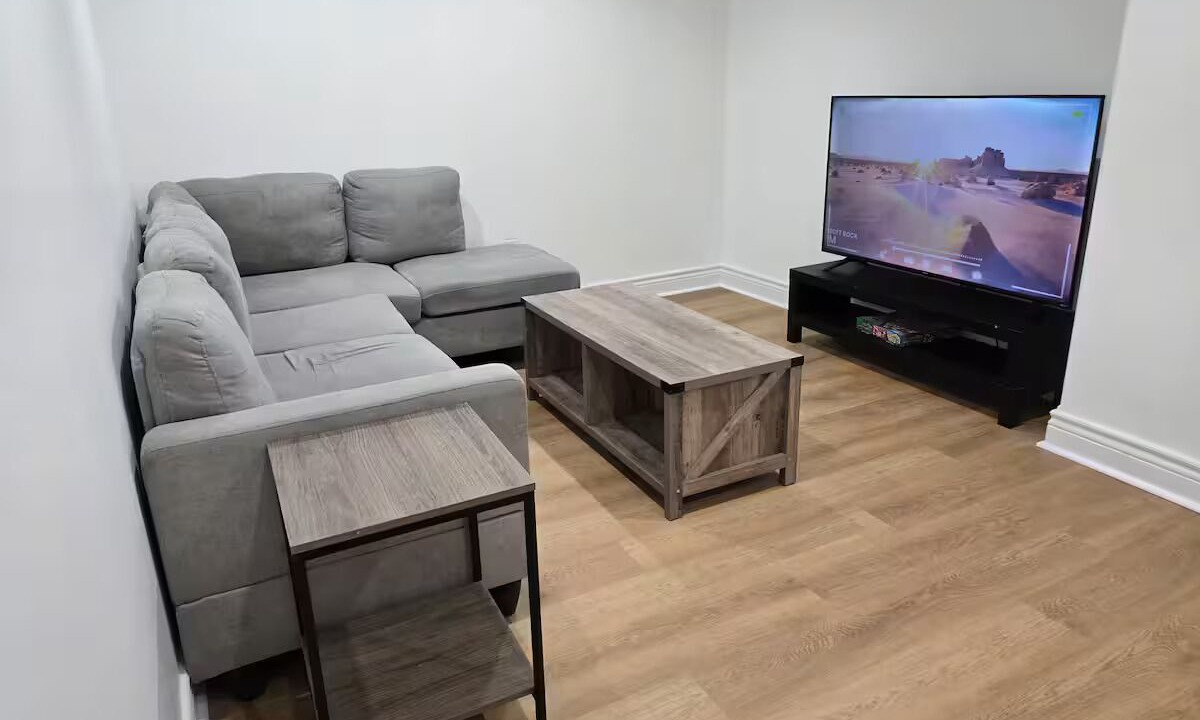 Photo of Livingroom in Aurora