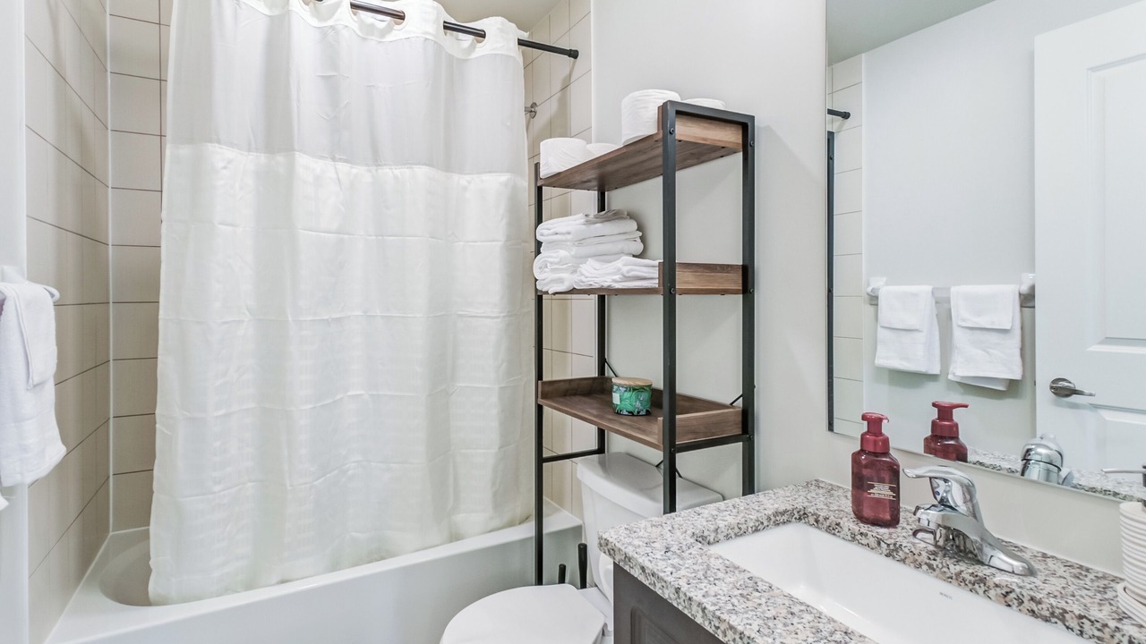 Photo of Bathroom in Humber Bay