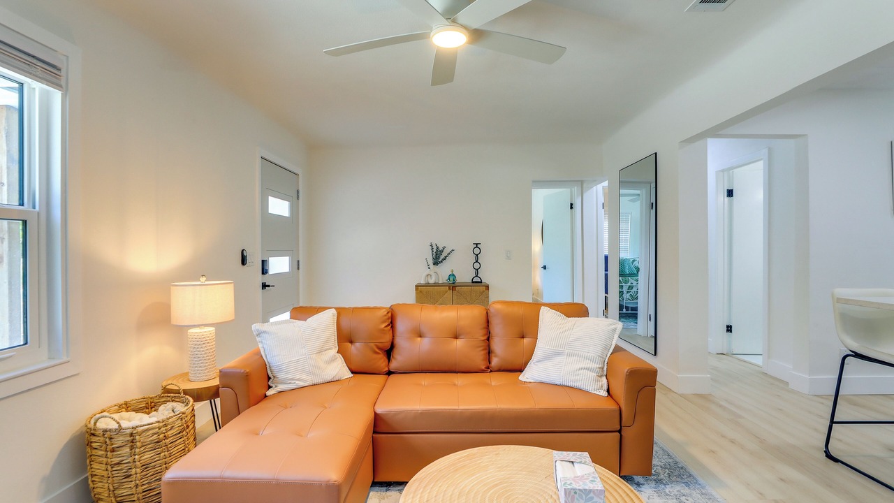Photo of Livingroom in Bayview