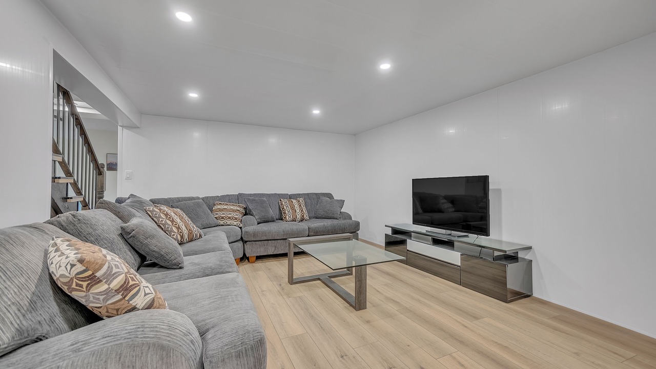 Photo of Livingroom in Quinte West