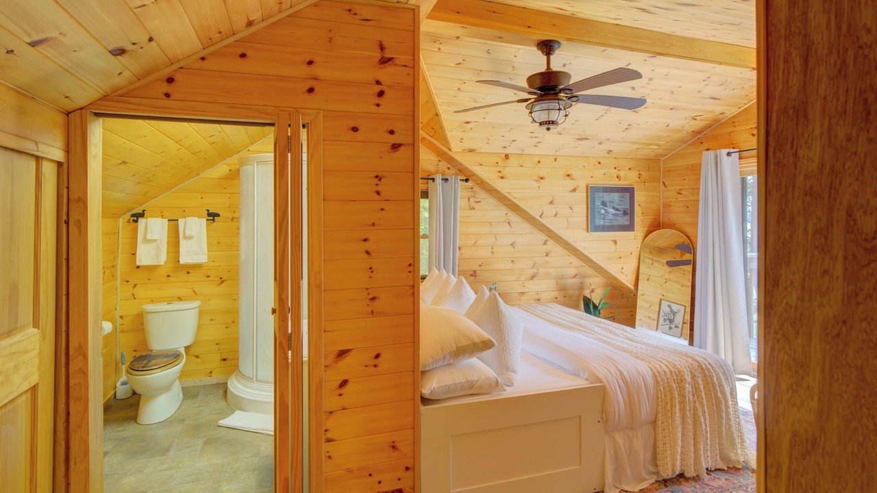 Photo of Bedroom in Frontenac