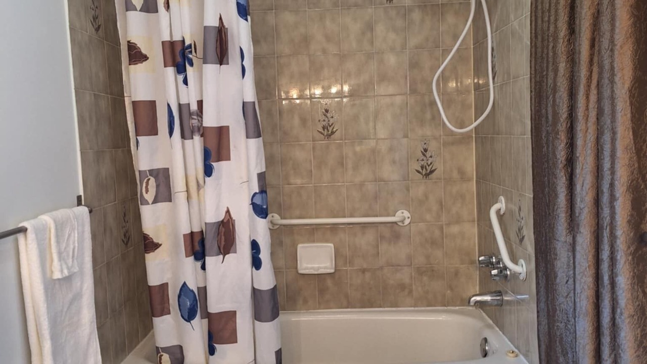 Photo of Bathroom in Port McNicoll