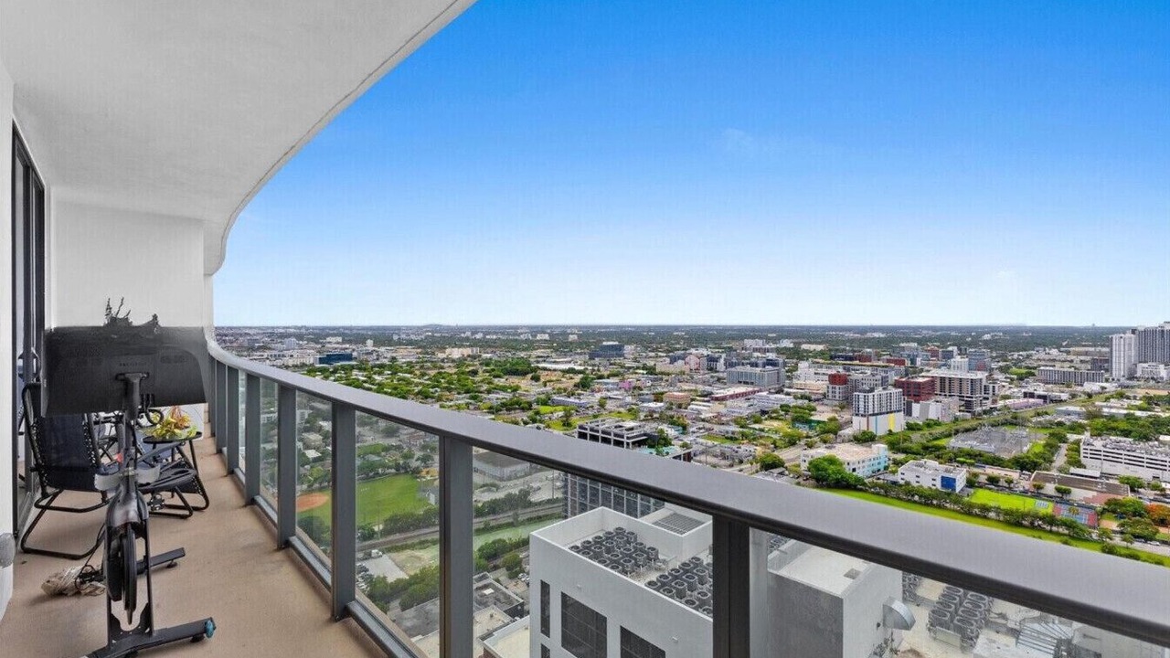 Photo of Outdoor in Town Square