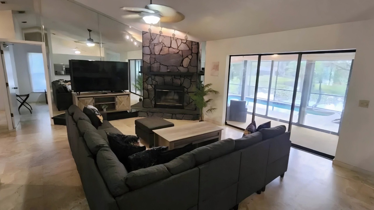 Photo of Livingroom in Fruitville