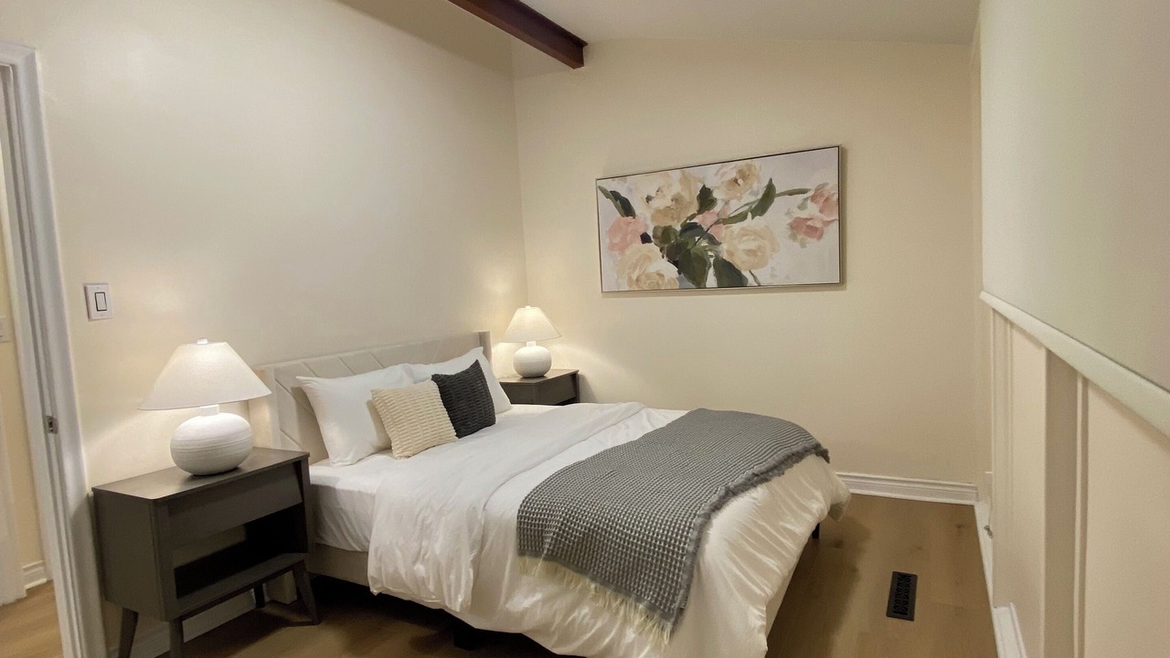 Photo of Bedroom in Mineola