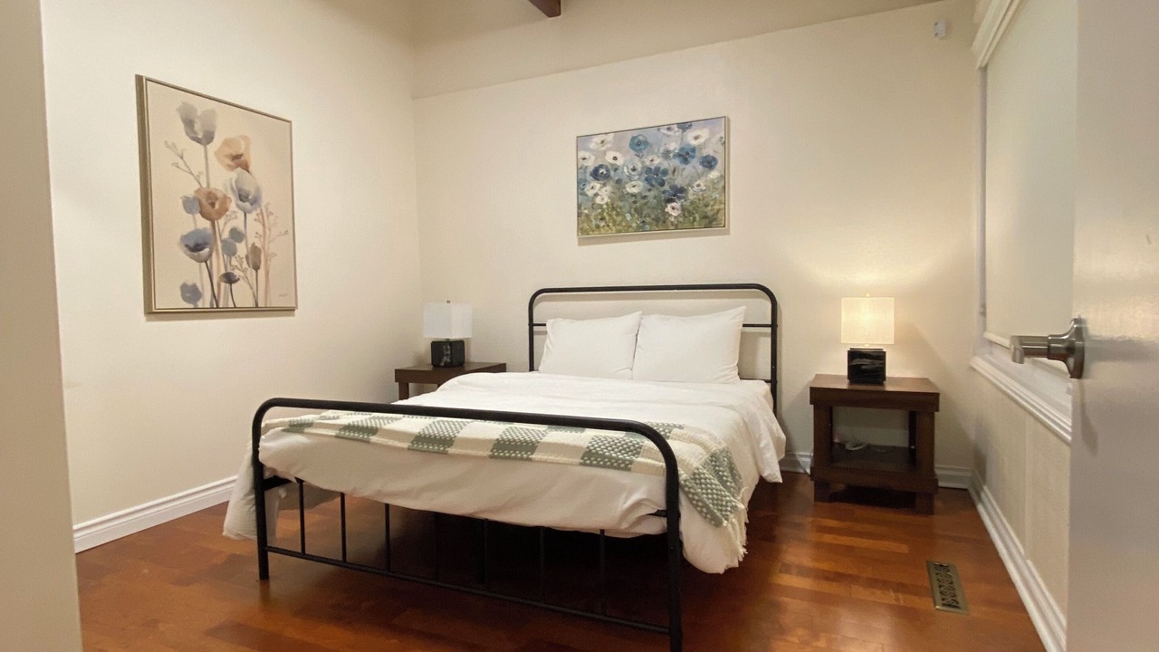 Photo of Bedroom in Mineola