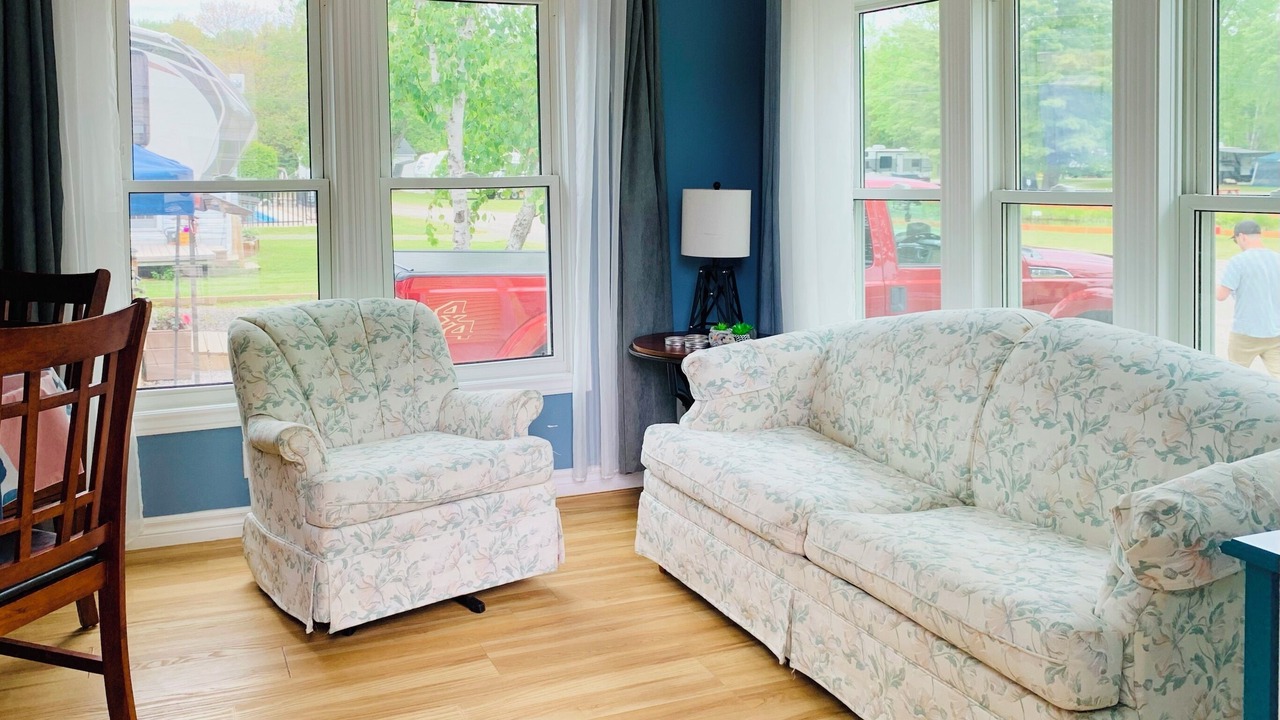 Photo of Livingroom in North Bay