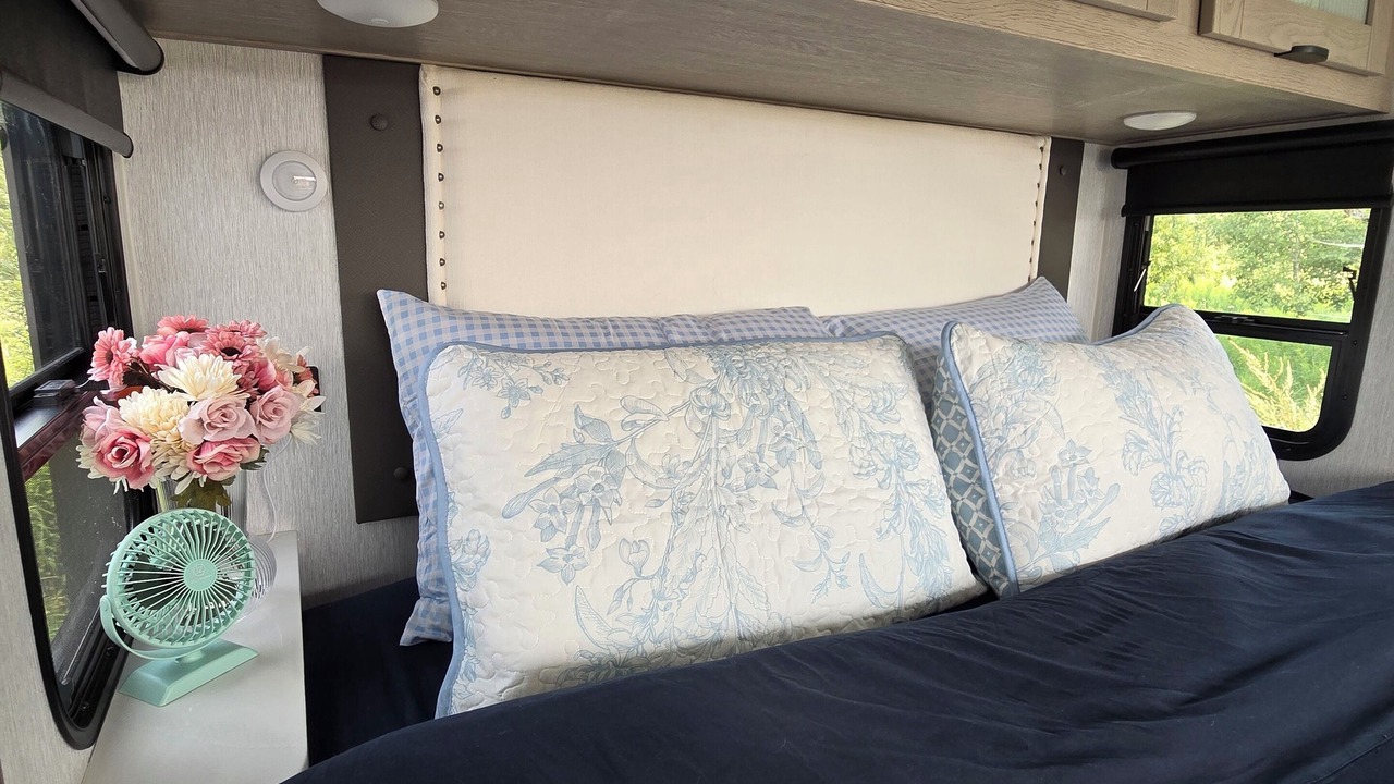 Photo of Bedroom in Russell