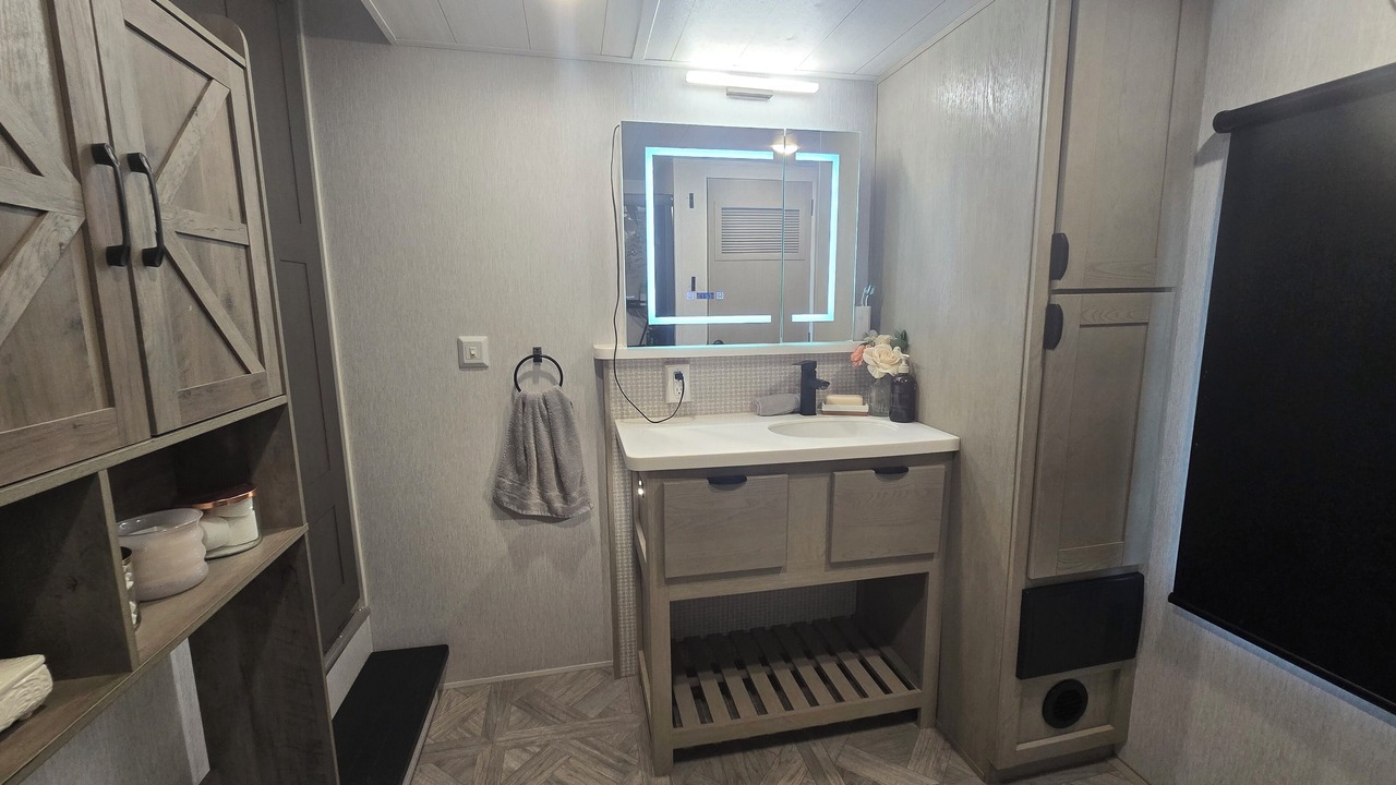 Photo of Bathroom in Russell