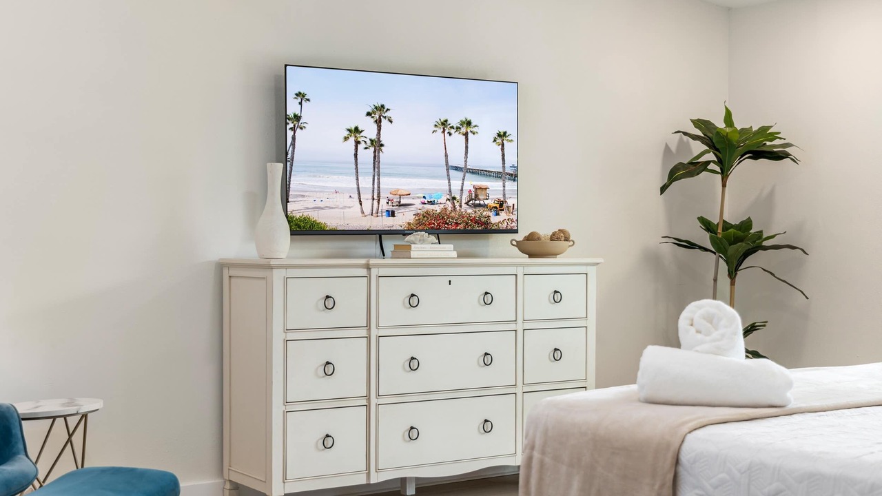 Photo of Bedroom in Harbor Hills