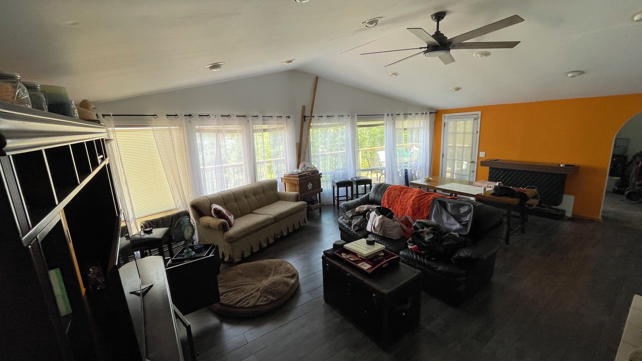 Photo of Livingroom in Restoule
