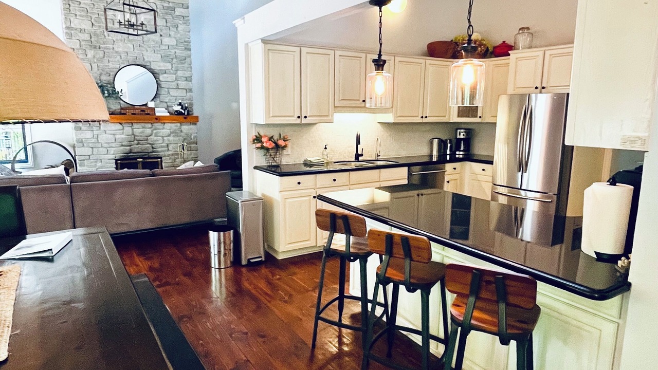 Photo of Kitchen in Oro-Medonte