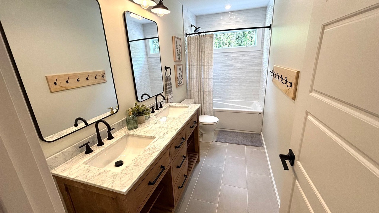 Photo of Bathroom in Lion's Head