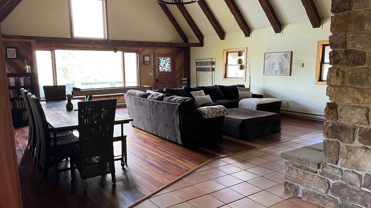 Photo of Livingroom in Mattawana