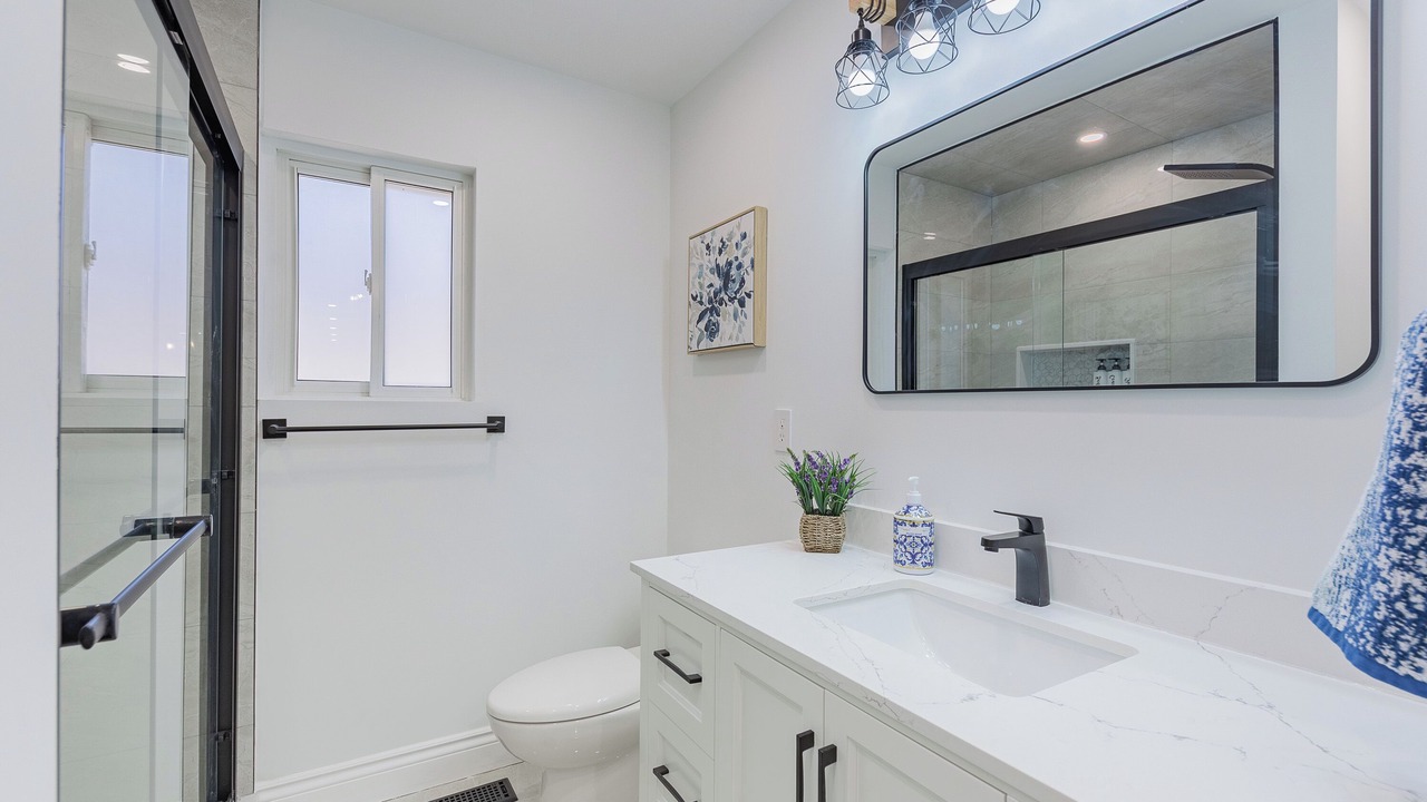 Photo of Bathroom in West Oakville