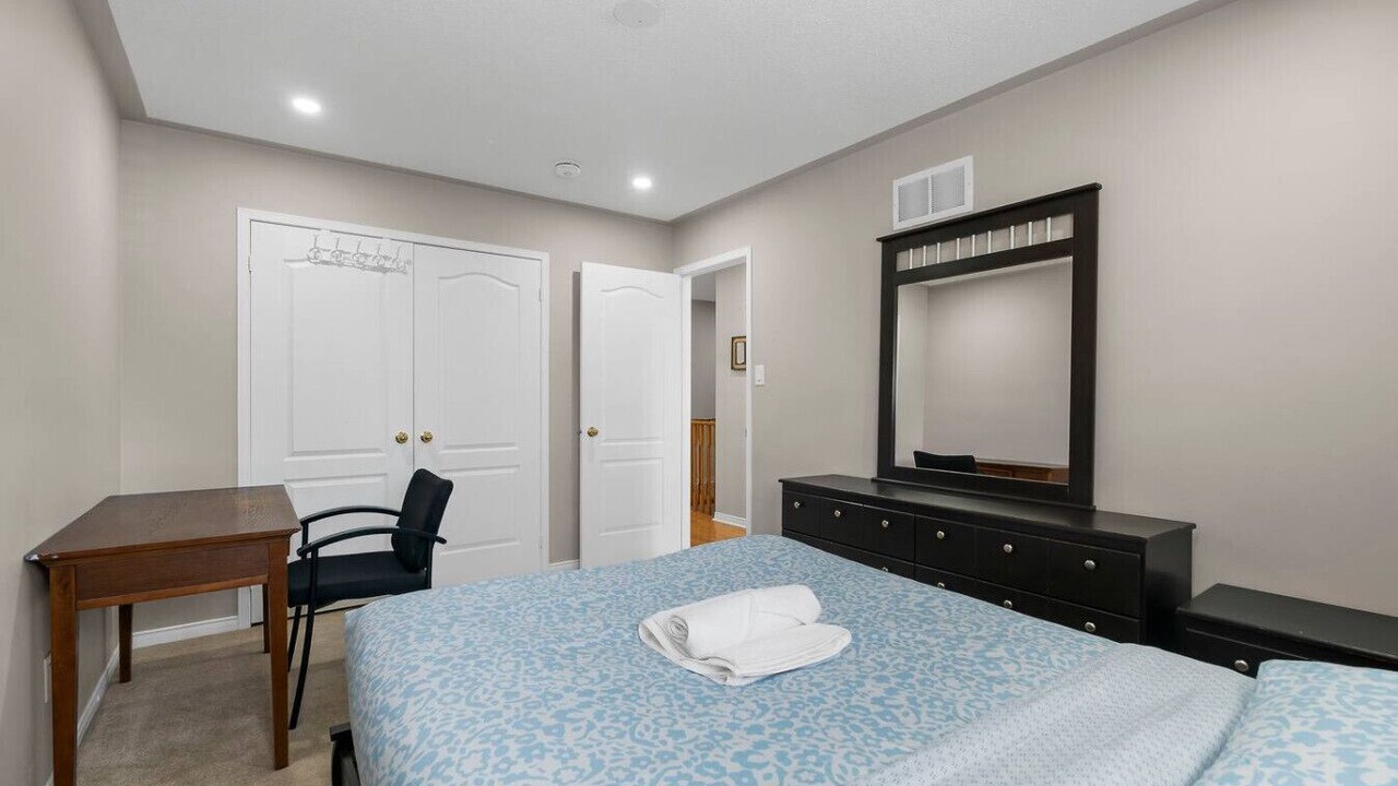 Photo of Bedroom in Churchill Meadows