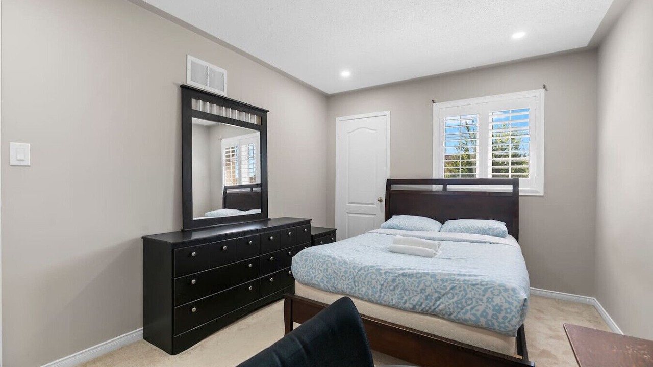 Photo of Bedroom in Churchill Meadows