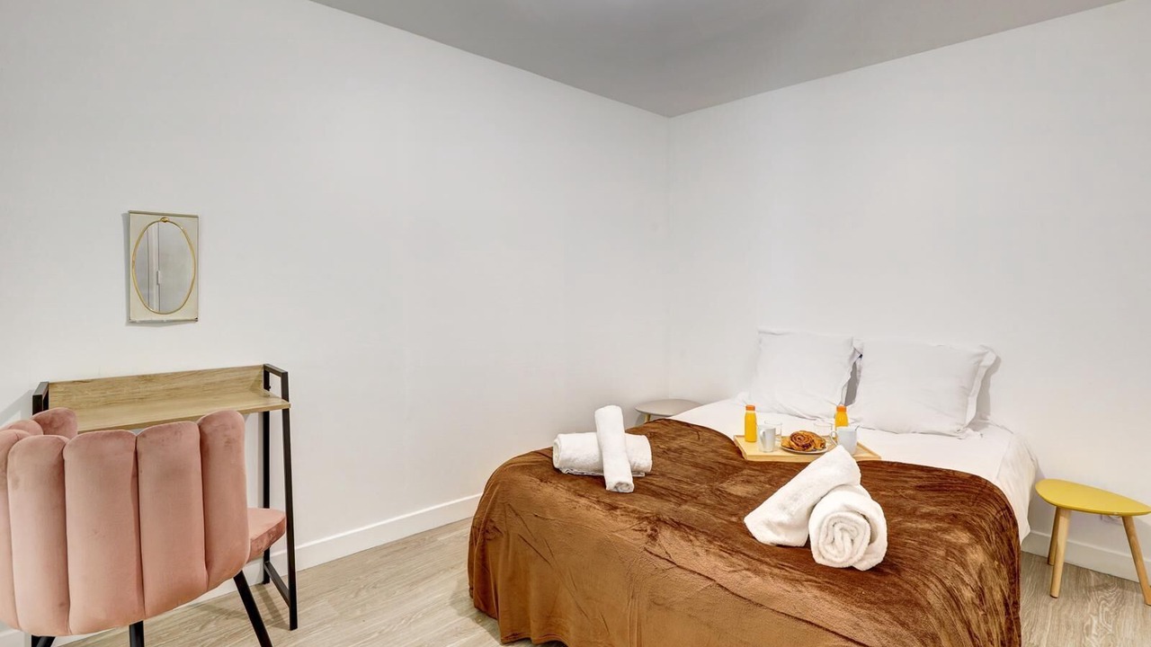 Photo of Bedroom in Louis Bertrand-Mirabeau-Semard