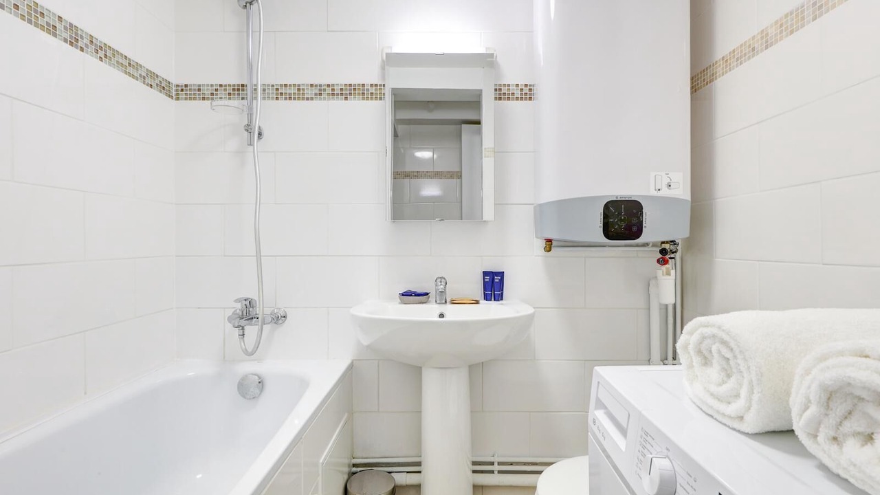 Photo of Bathroom in Louis Bertrand-Mirabeau-Semard