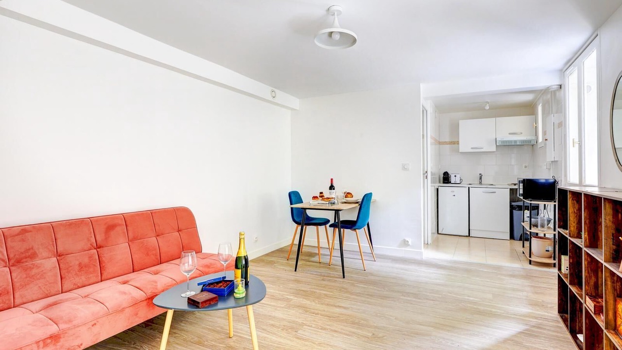 Photo of Livingroom in Louis Bertrand-Mirabeau-Semard
