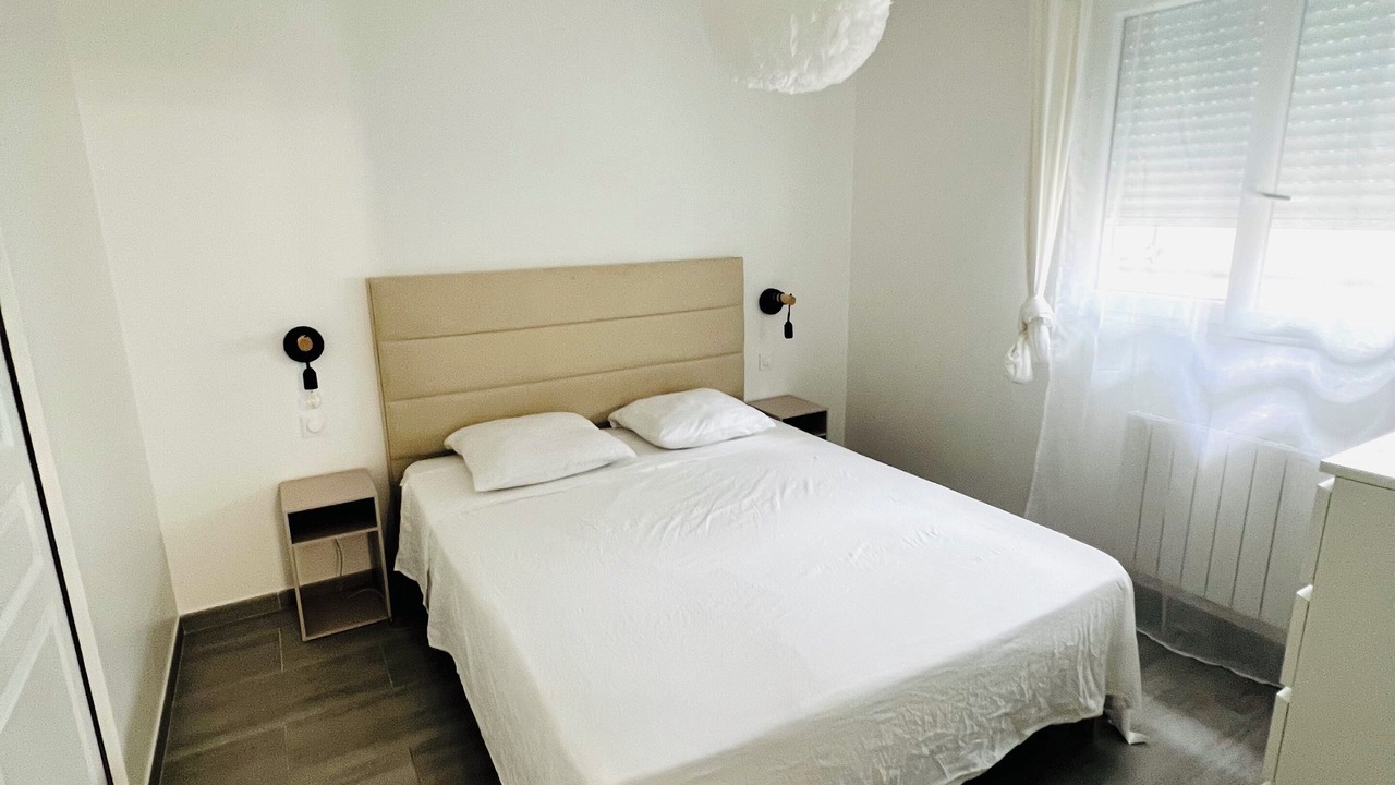 Photo of Bedroom in Tremblay-en-France