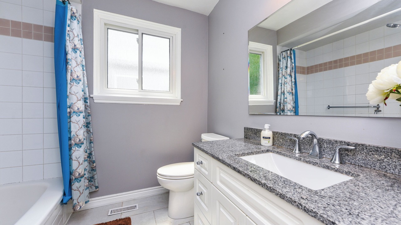 Photo of Bathroom in West Oakville