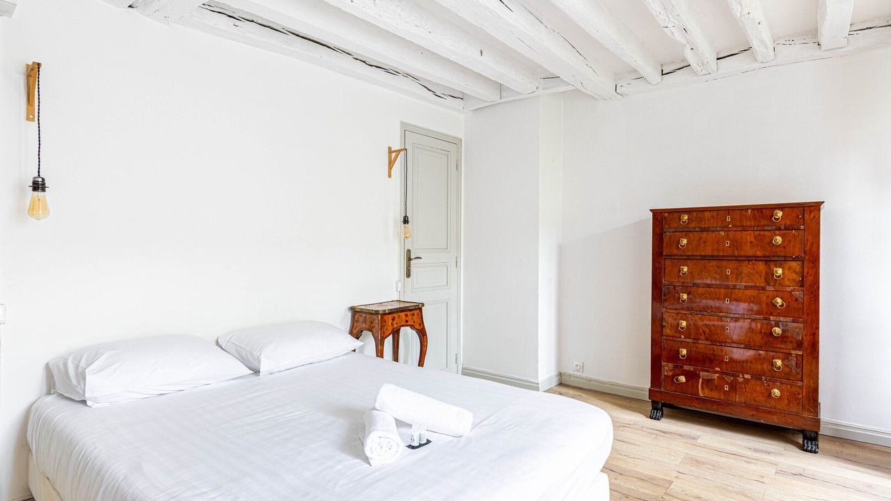 Photo of Bedroom in Prince–Marmottan