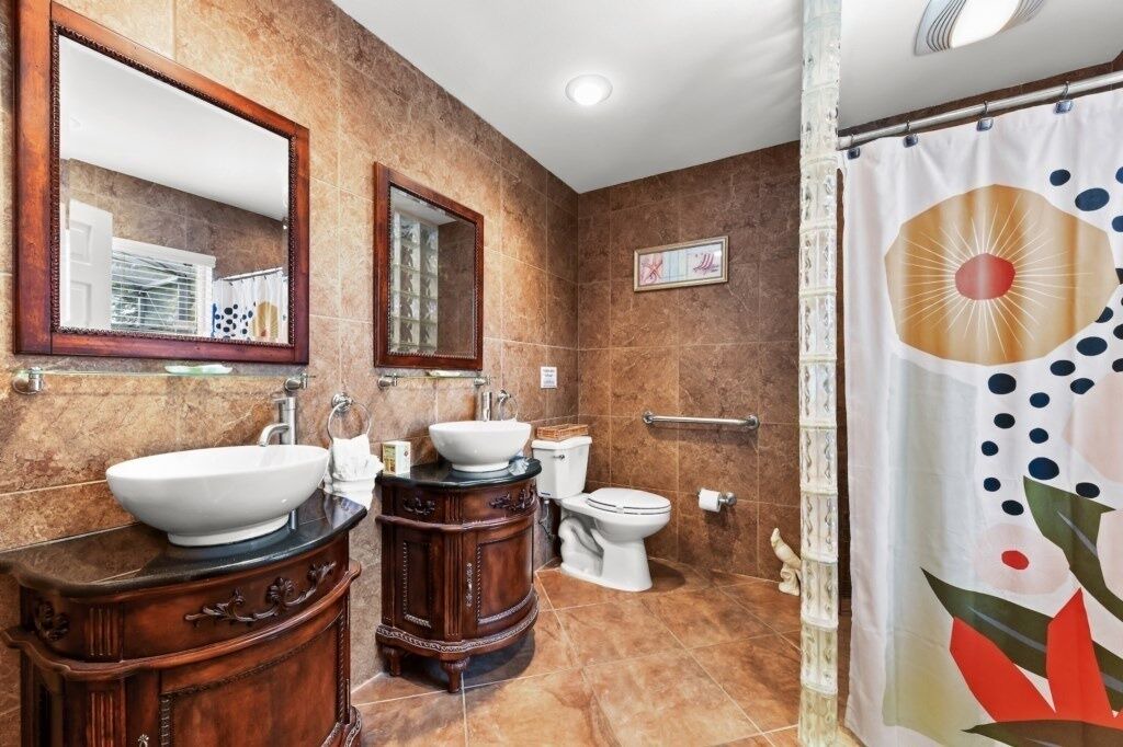 Photo of Bathroom in Lindfields