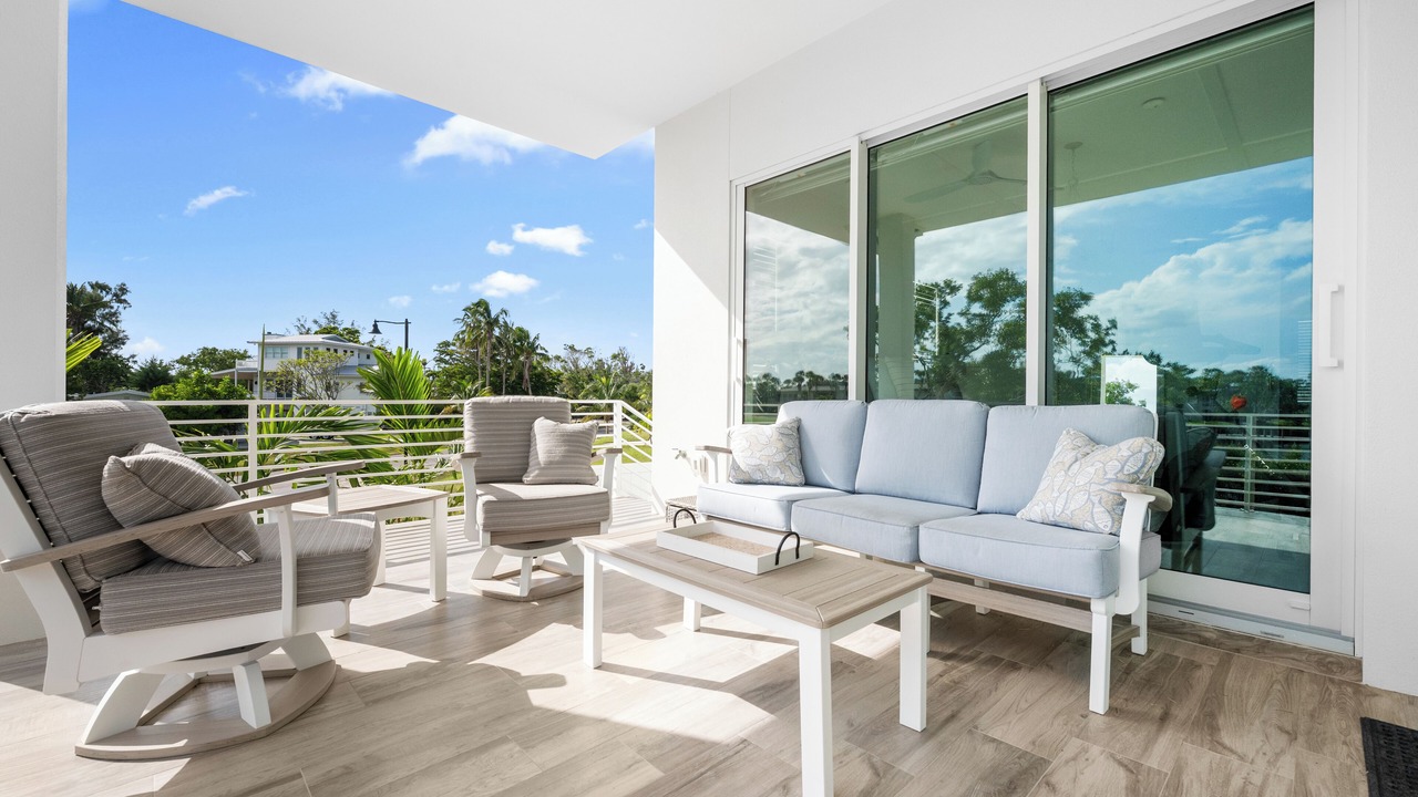 Photo of Patio Balcony in Longbeach Village
