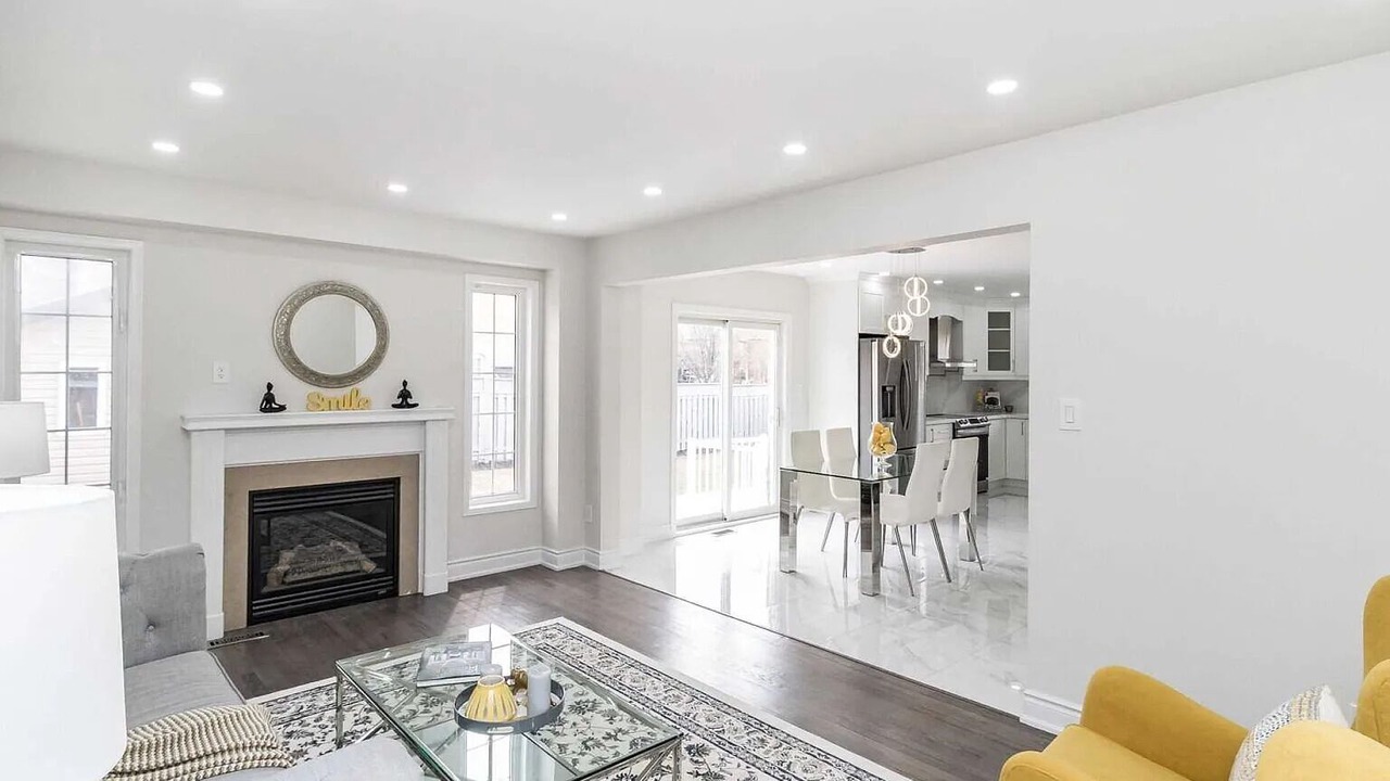 Photo of Livingroom in Brampton