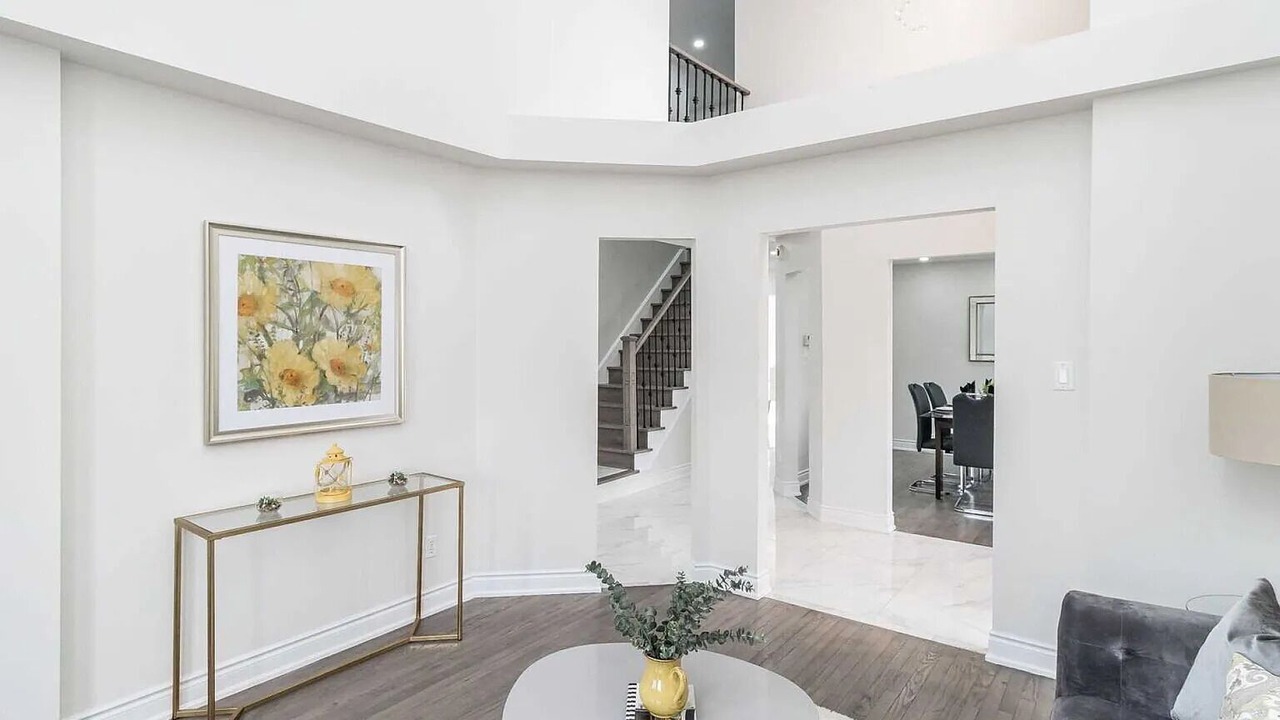 Photo of Livingroom in Brampton