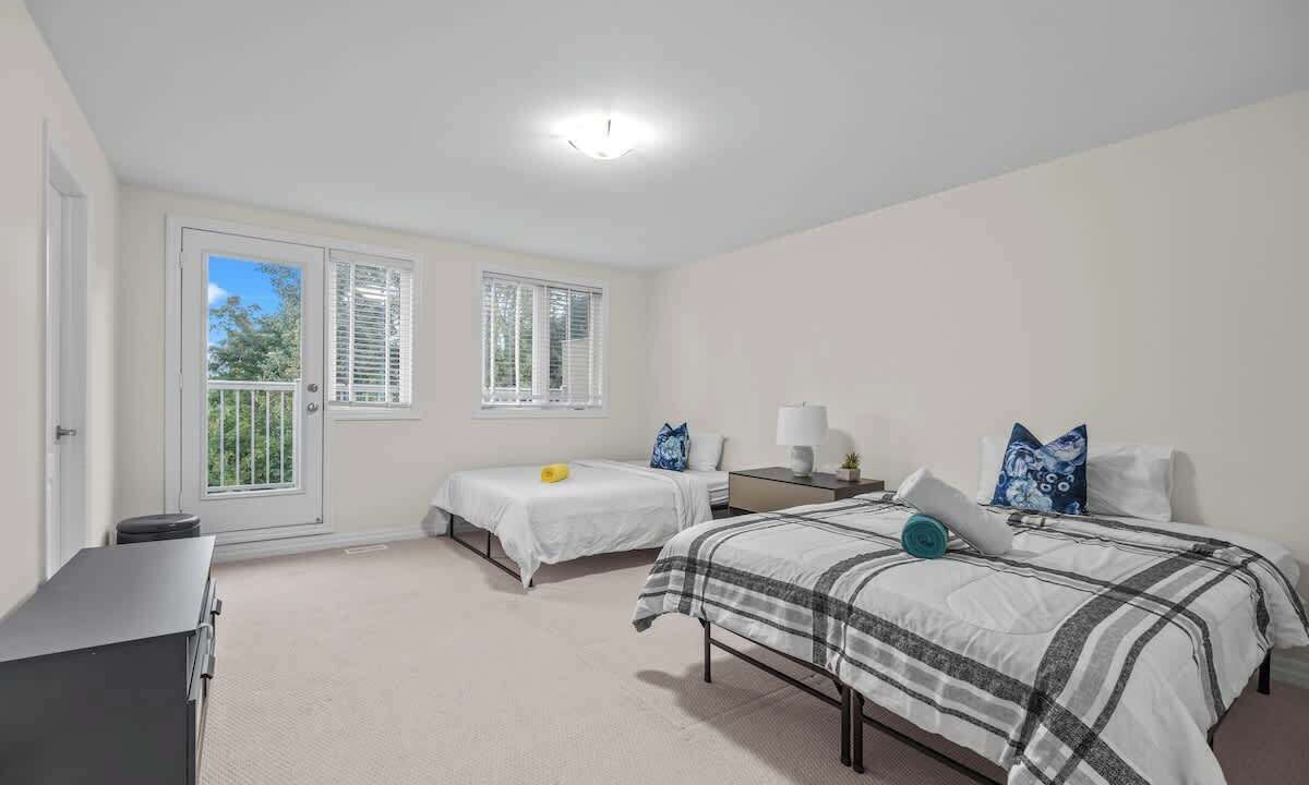 Photo of Bedroom in Lakeview