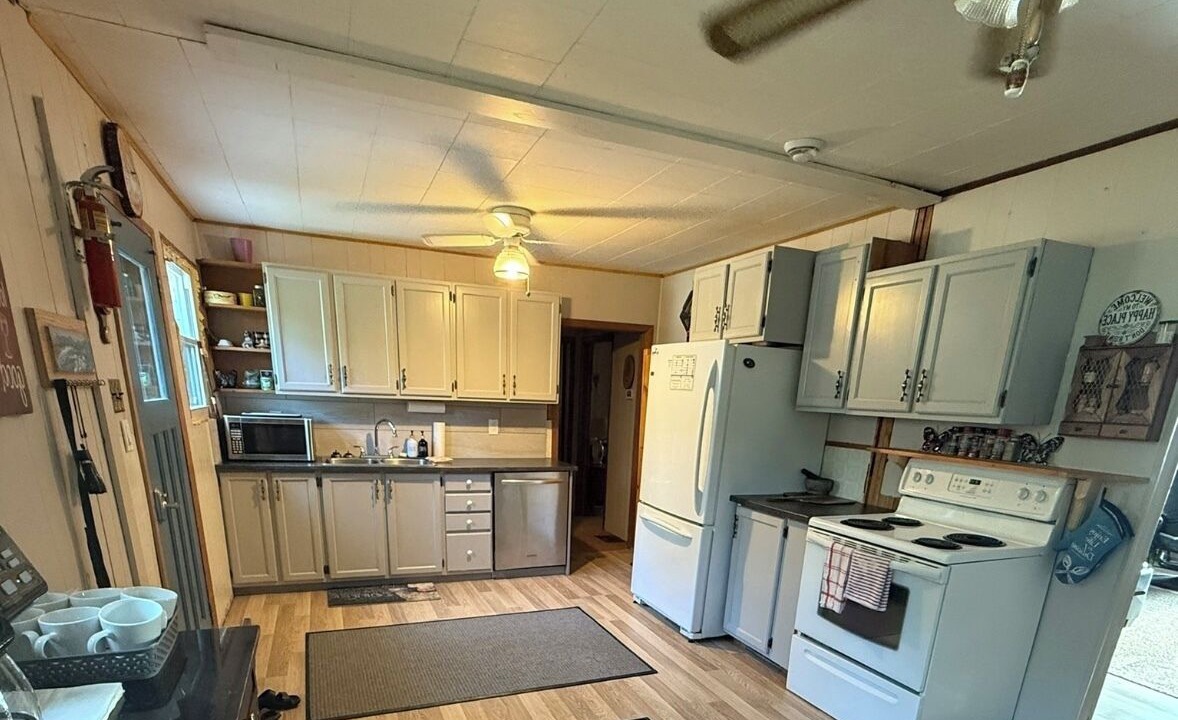 Photo of Kitchen in McMurrich/Monteith