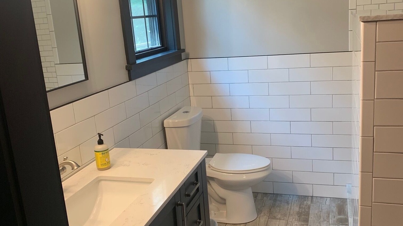 Photo of Bathroom in Red Hook