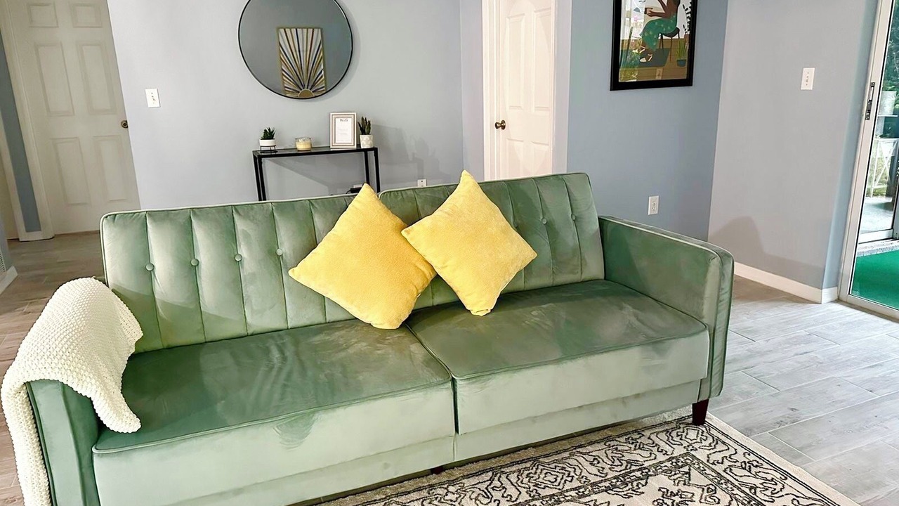 Photo of Livingroom in Bridgewater Crossing