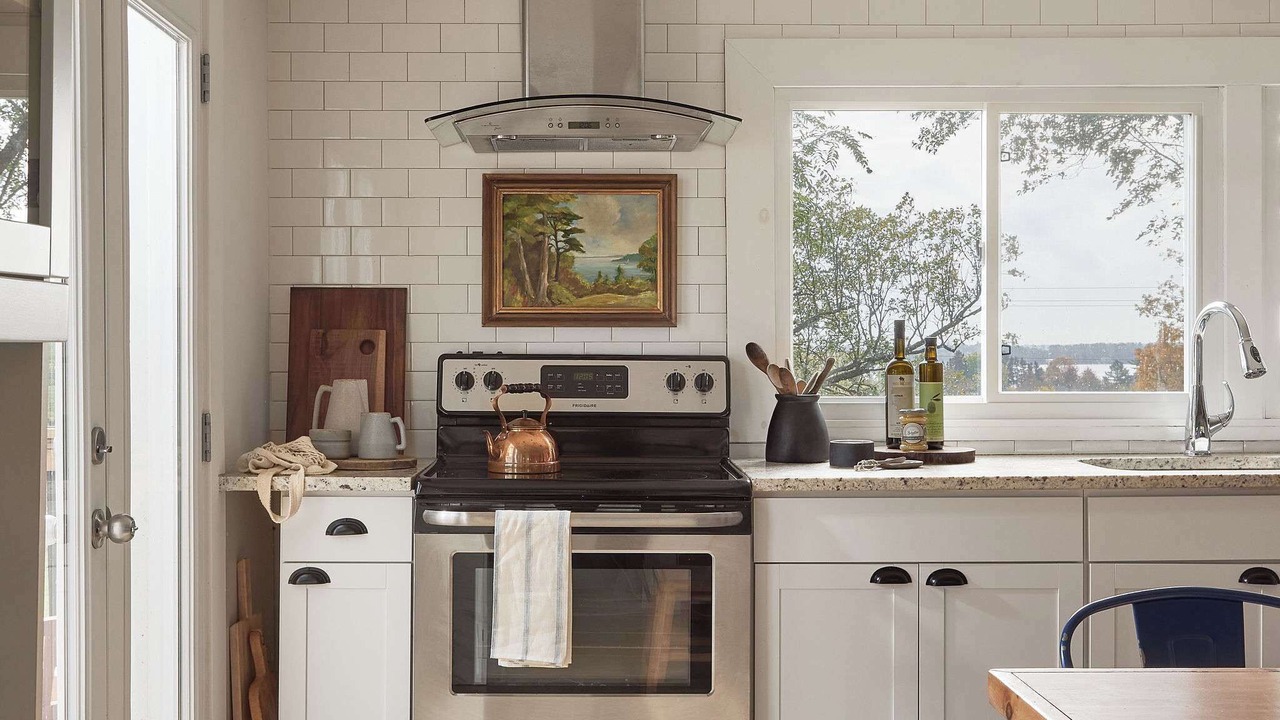 Photo of Kitchen in Waupoos