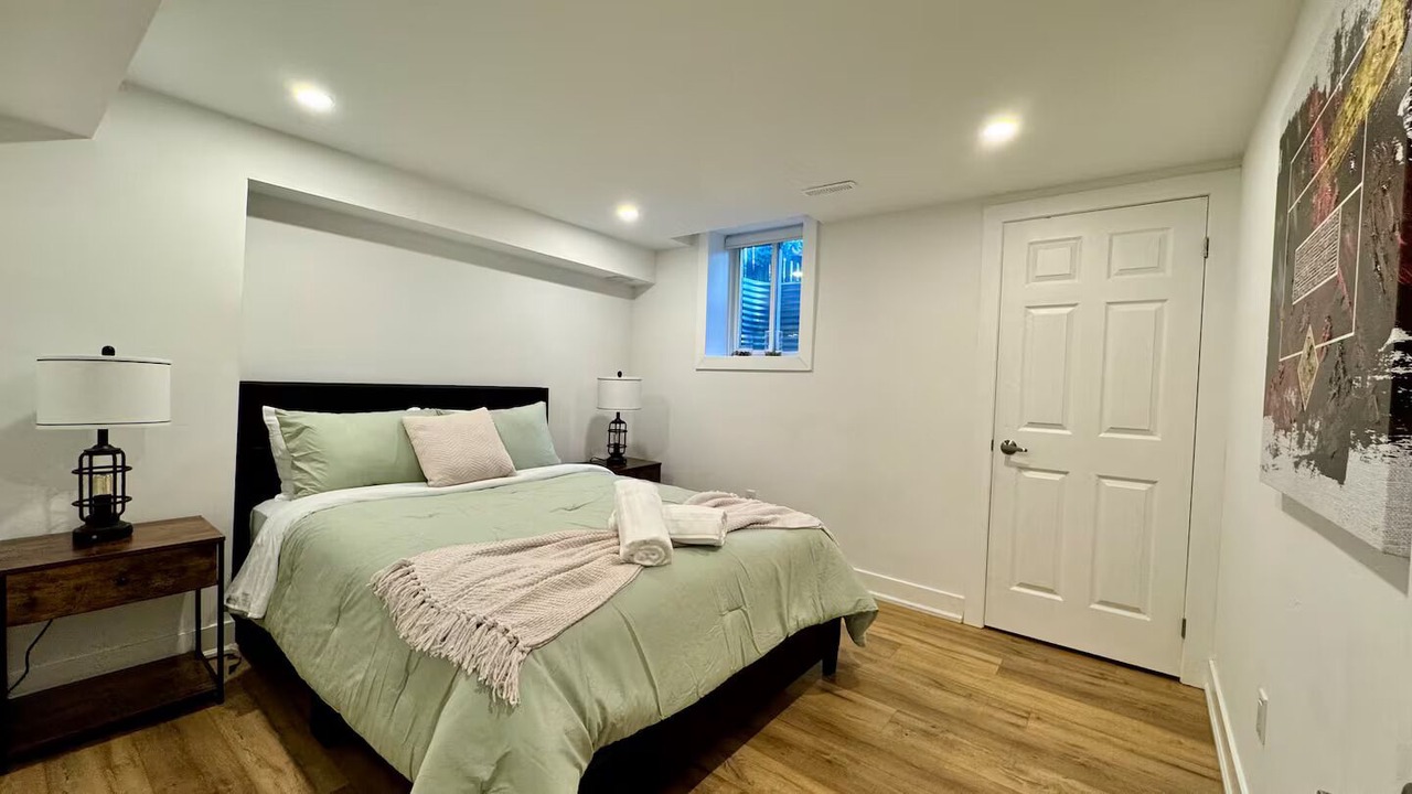 Photo of Bedroom in Erin Mills