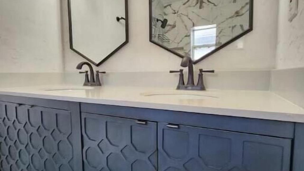 Photo of Bathroom in Wadeview Park