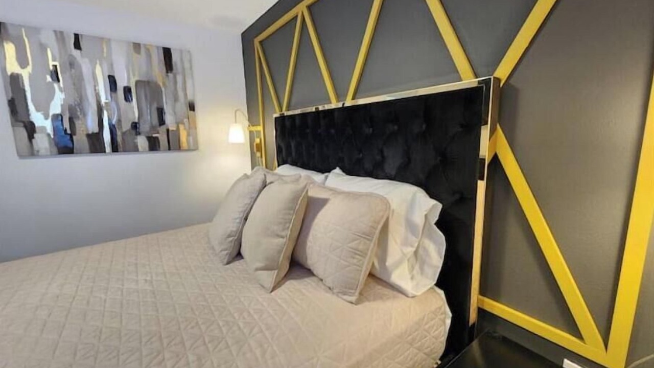 Photo of Bedroom in Fairview Shores