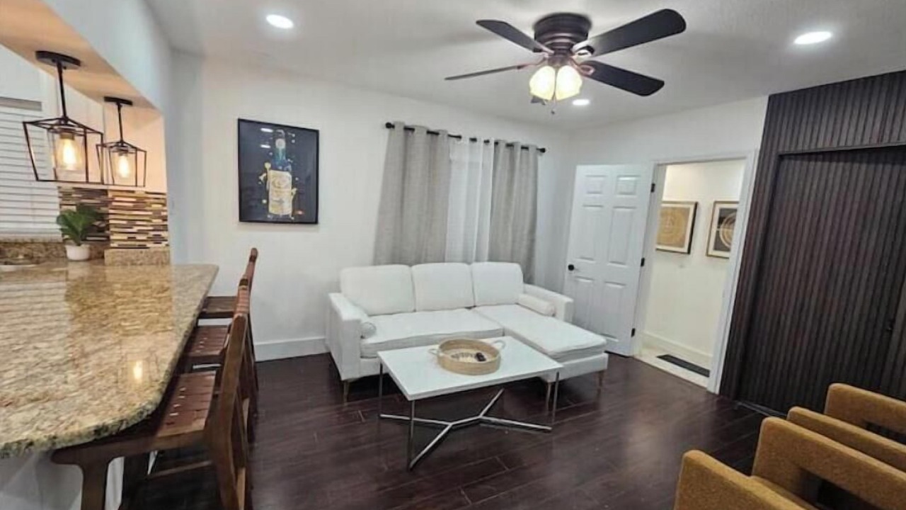 Photo of Livingroom in College Park