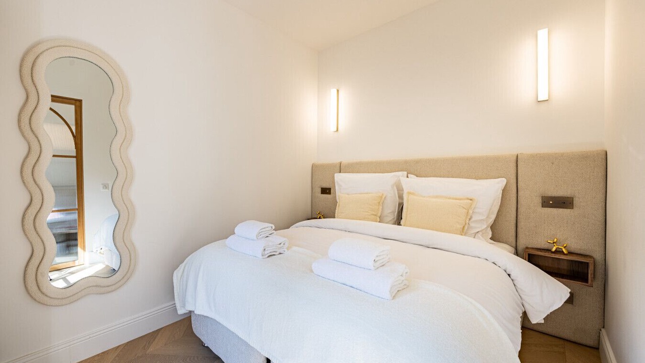 Photo of Bedroom in Sorbonne