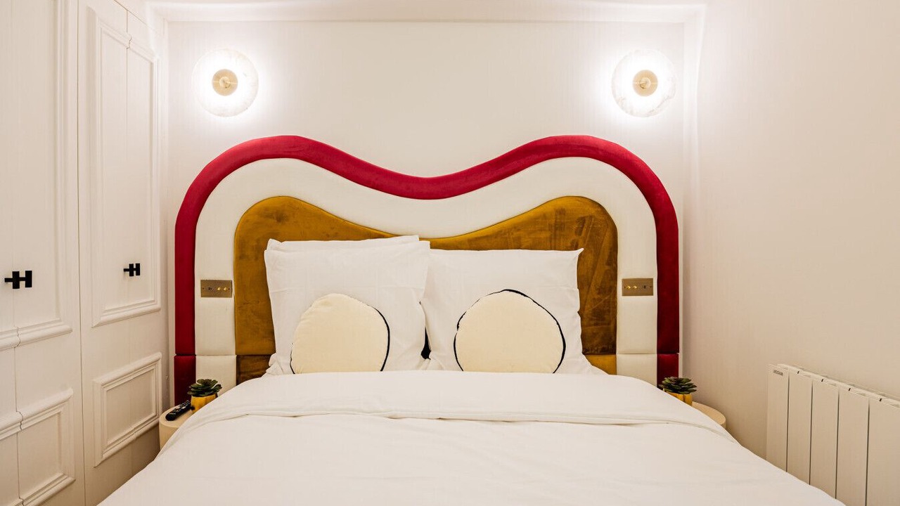 Photo of Bedroom in Sorbonne