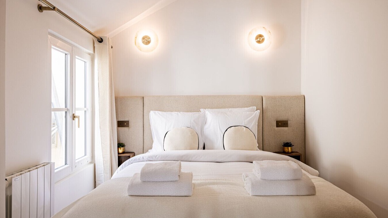 Photo of Bedroom in Sorbonne
