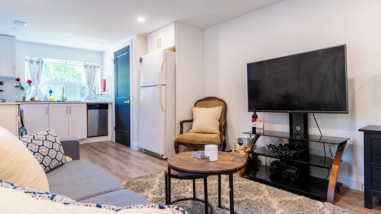 Photo of Livingroom in Halton Regional Municipality
