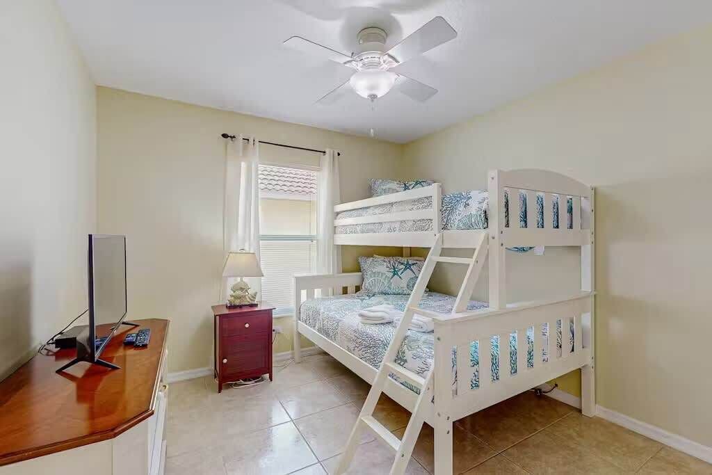 Photo of Bedroom in Lake Wilson Preserve