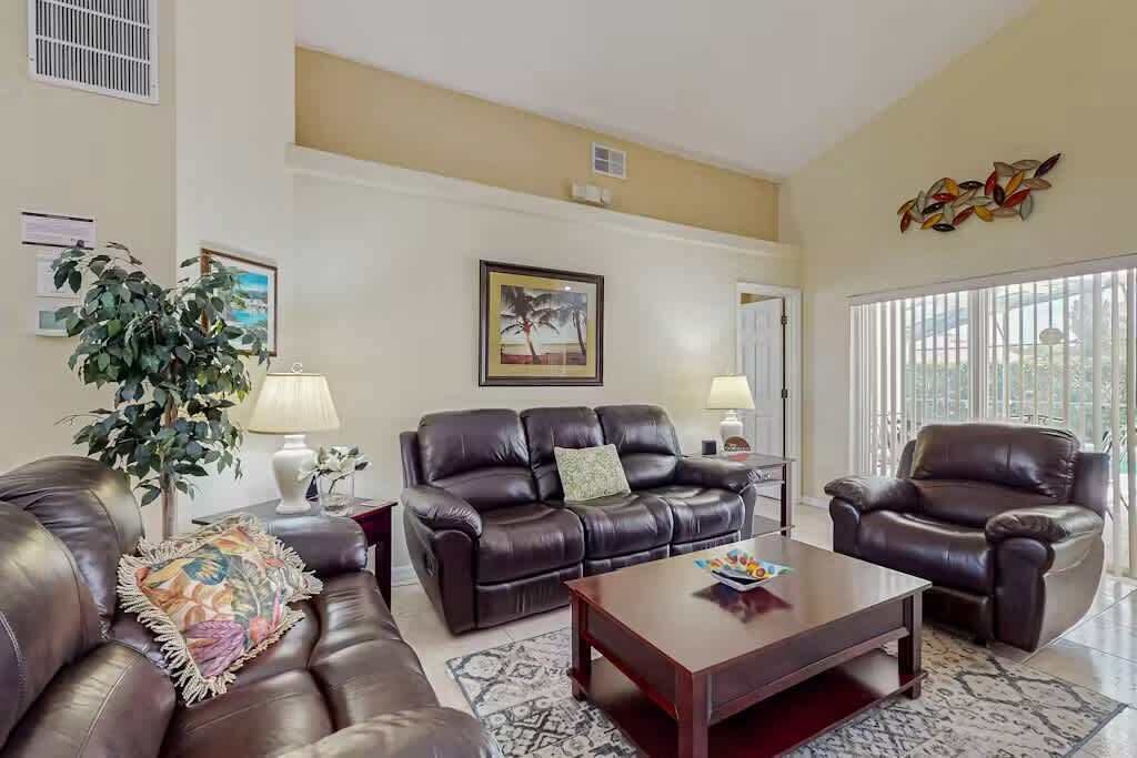 Photo of Livingroom in Lake Wilson Preserve