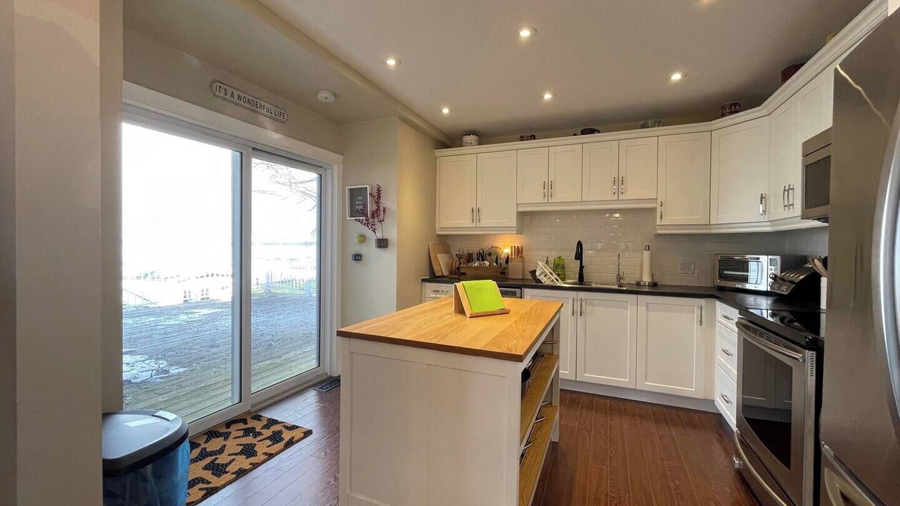Photo of Kitchen in Carrying Place