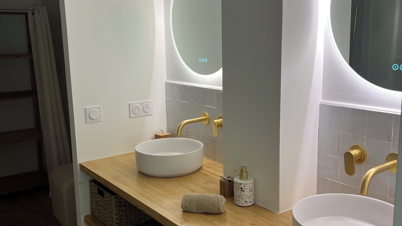 Photo of Bathroom in La Celle-sur-Morin